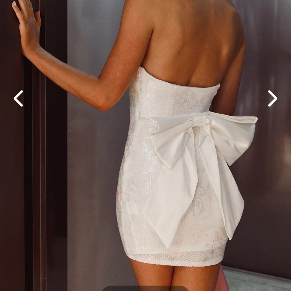 NWT White Strapless Dress with Bow